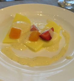 Cerenti Restaurant – Hotel Grand Zuri BSD City 