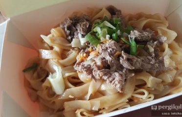 Kwetiau Sapi & Seafood Gadjah Mada 77