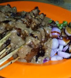Sate Sapi Pak Kempleng