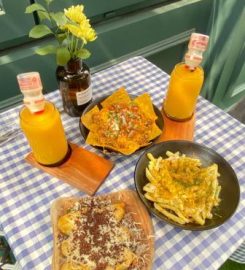 Atap Rumah Cafe – Hotel Casa Living Senopati