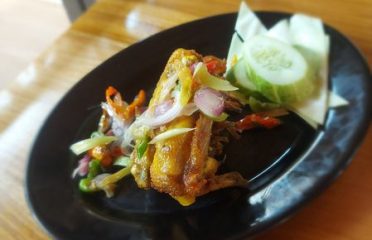 Rumah Makan Kampung Kecil