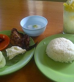 Ayam Bakar Megaria