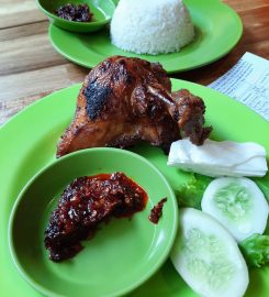 Ayam Bakar Megaria