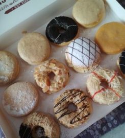 J.CO Donuts & Coffee 