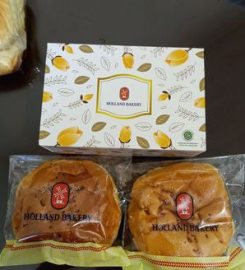 Holland Bakery 