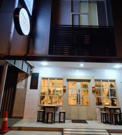 Sensasi Nasi Kari Resto & Cafe 